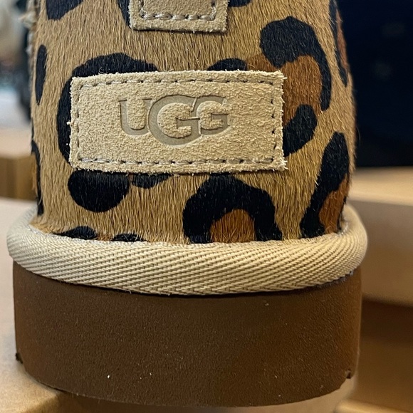 🐆🐆 authentic UGG Ultra Mini Spotty in Natural US 10. - Picture 4 of 5